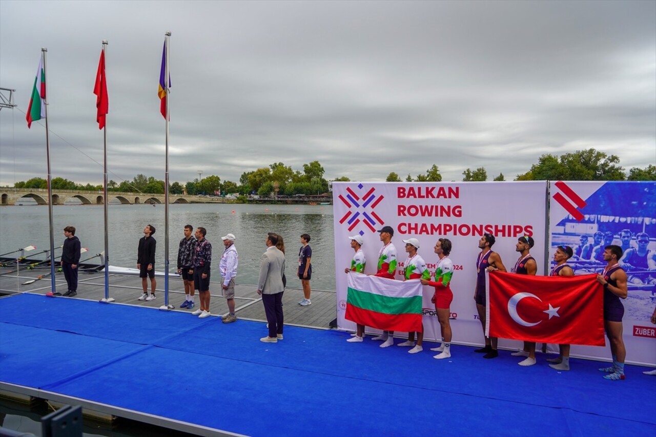  Edirne'de Meriç Nehri'nde oluşturulan parkurda düzenlenen Balkan Kürek Şampiyonası tamamlandı....