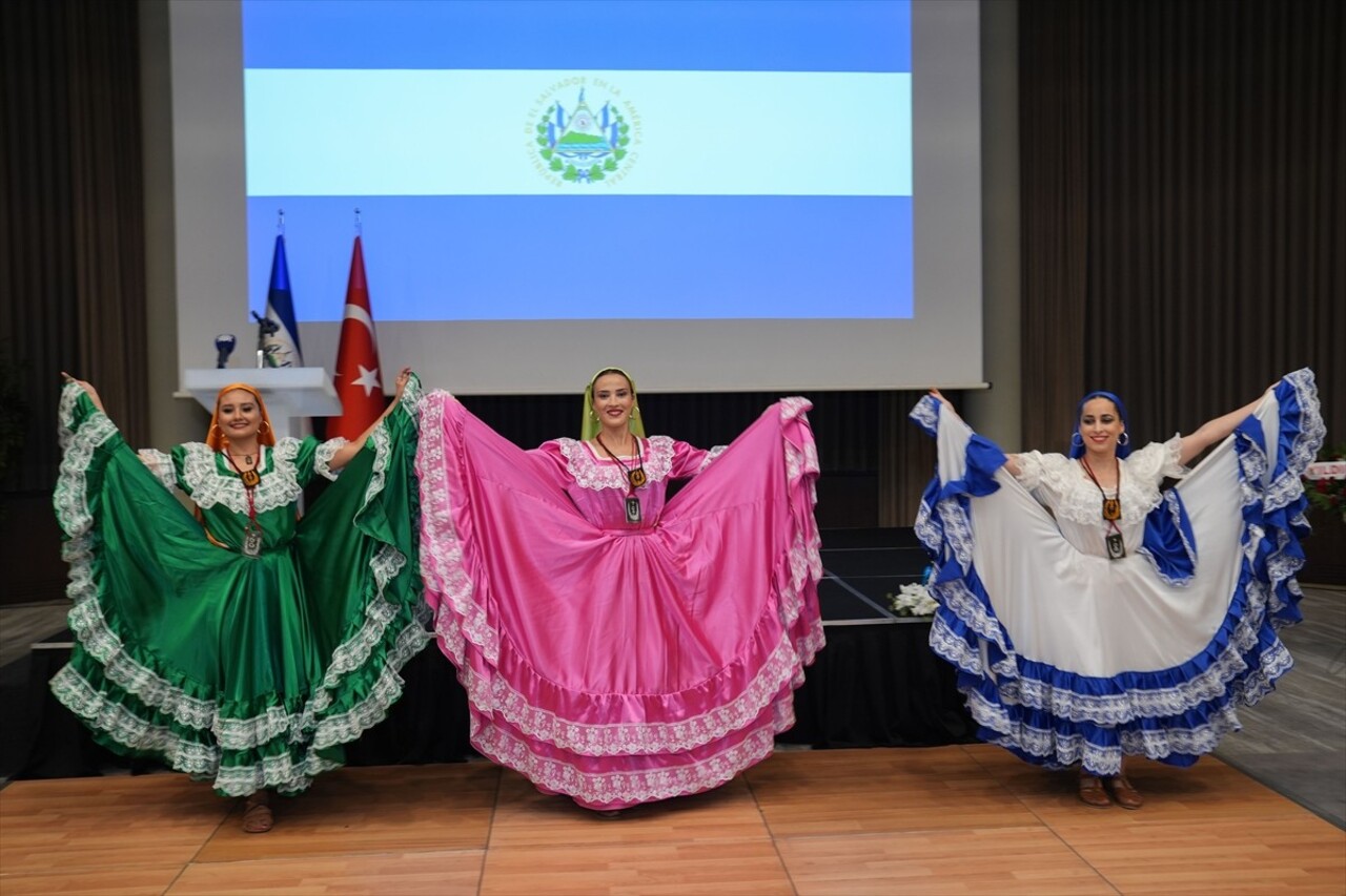 El Salvador'un bağımsızlığının 203. yıl dönümü dolayısıyla Ankara'da resepsiyon düzenlendi. El...