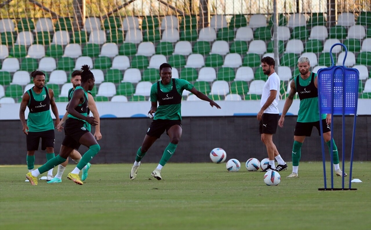 Bodrum Futbol Kulübü Başkanı Fikret Öztürk, oyuncularına güvendiğini ve yeşil-beyazlı ekibin ligin...