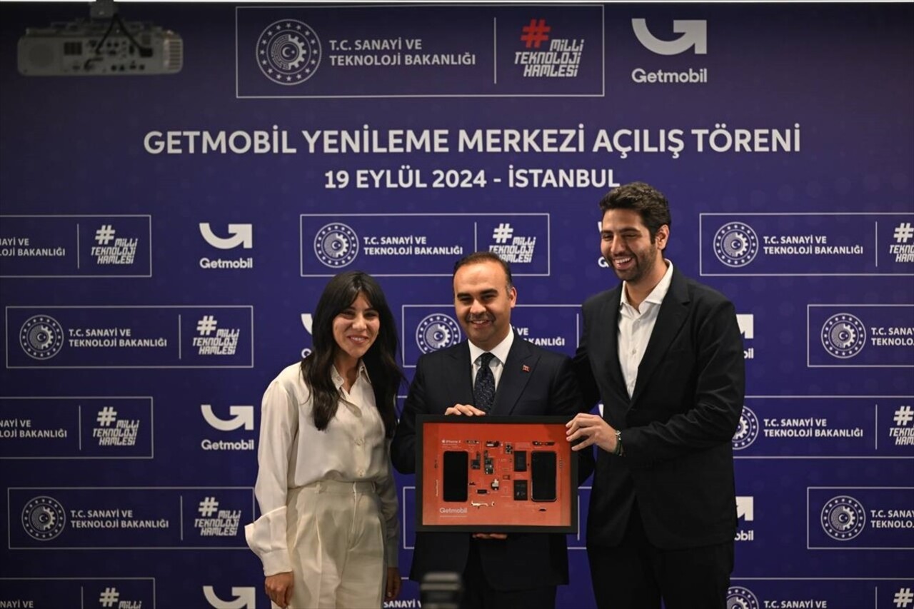 Sanayi ve Teknoloji Bakanı Mehmet Fatih Kacır, Getmobil Yenileme Merkezi Açılış Töreni'ne...