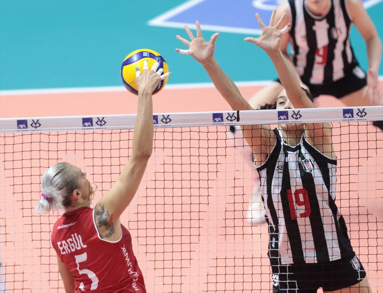 Kadınlar Kupa Voley 3. Grup mücadelesinde Keçiören Belediyesi Sigorta Shop ile Beşiktaş Cengiz...