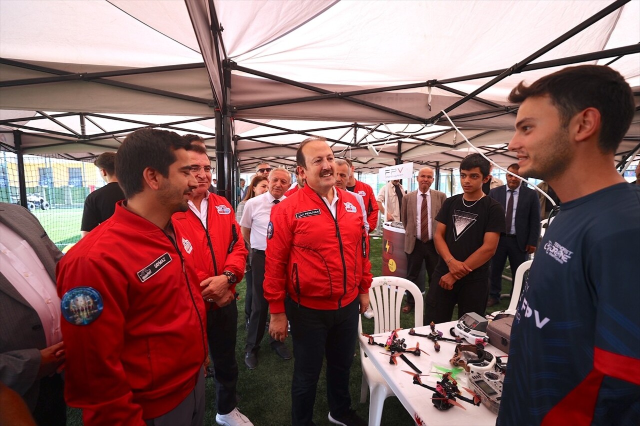 Havacılık, Uzay ve Teknoloji Festivali (TEKNOFEST) kapsamında Mersin'de düzenlenen "Drone...