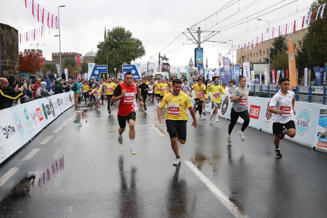 Kayseri Büyükşehir Belediyesi Spor AŞ tarafından dördüncüsü düzenlenen Uluslararası Kayseri Yarı...