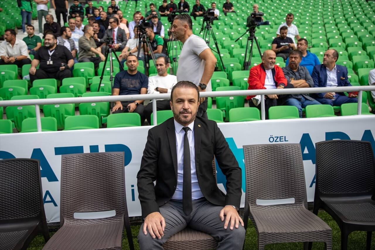 Sakaryaspor Kulübünde başkanlığa Yeni Sakarya Atatürk Stadı'nda gerçekleştirilen seçimli...