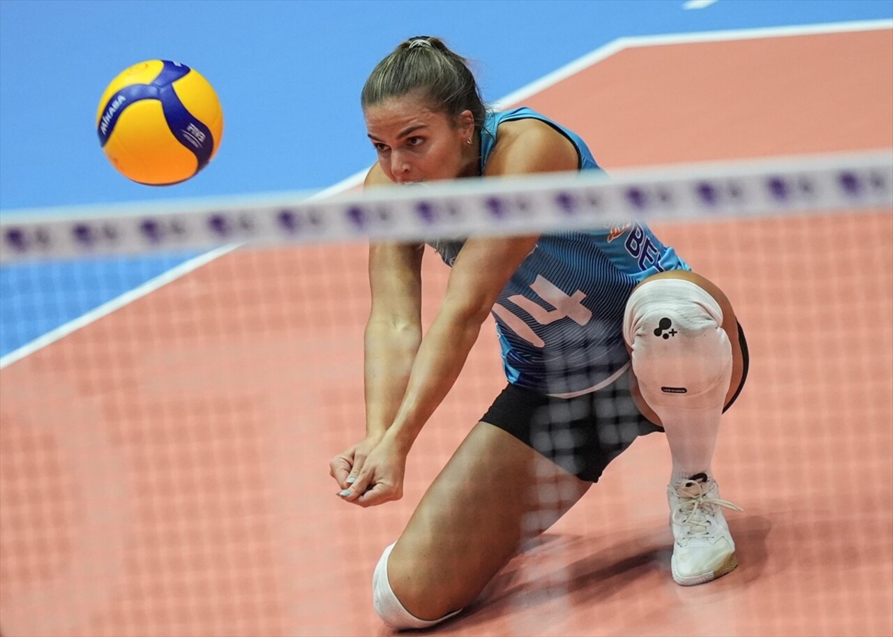 AXA Sigorta Kadınlar Kupa Voley maçında Aydın Büyükşehir Belediyespor ile Bahçelievler...