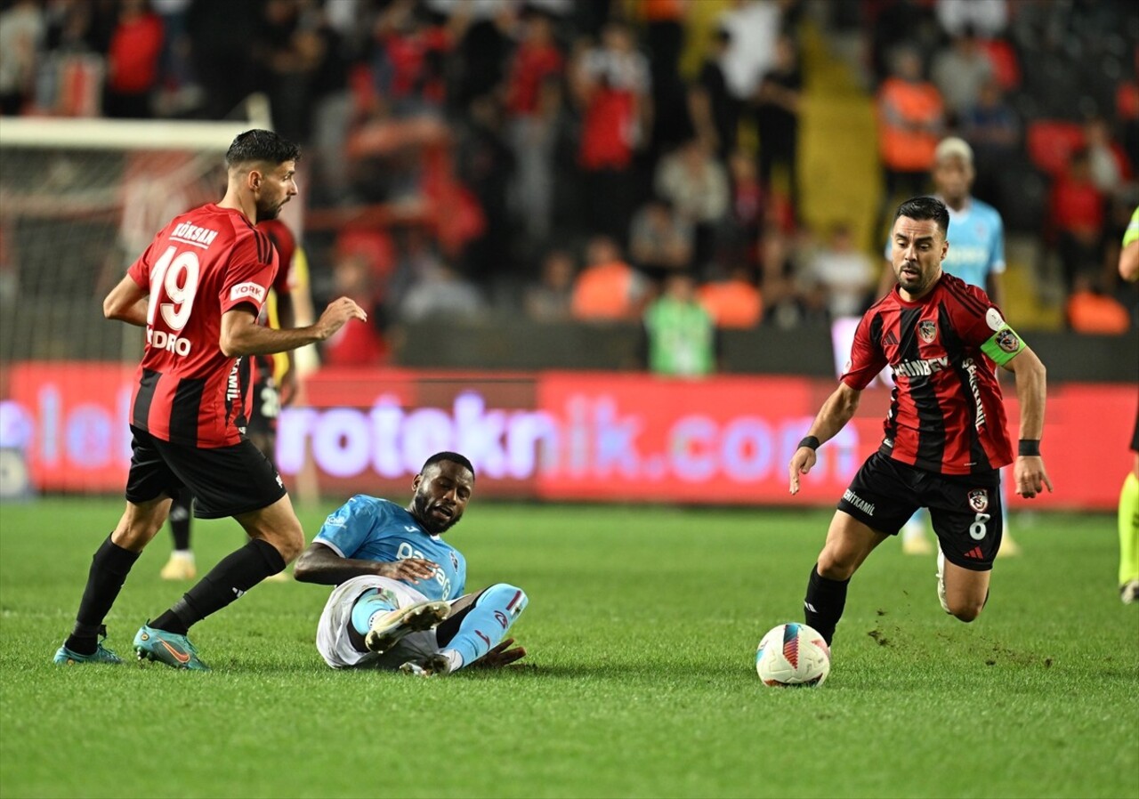 Trendyol Süper Lig'in 6. haftası Gaziantep FK ile Trabzonspor Gaziantep Büyükşehir Stadında...