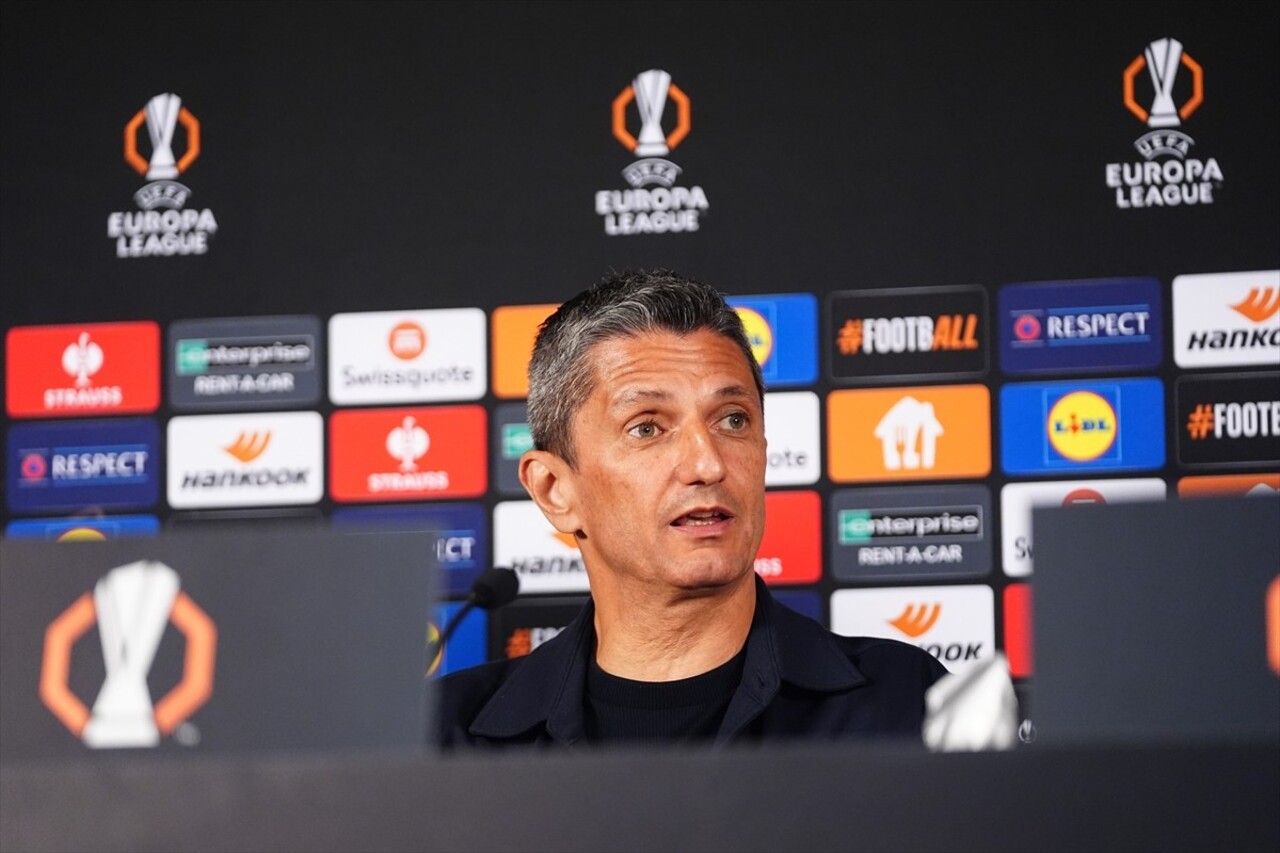 PAOK Teknik Direktörü Razvan Lucescu, UEFA Avrupa Ligi'nin ilk haftasında yarın Galatasaray'a...