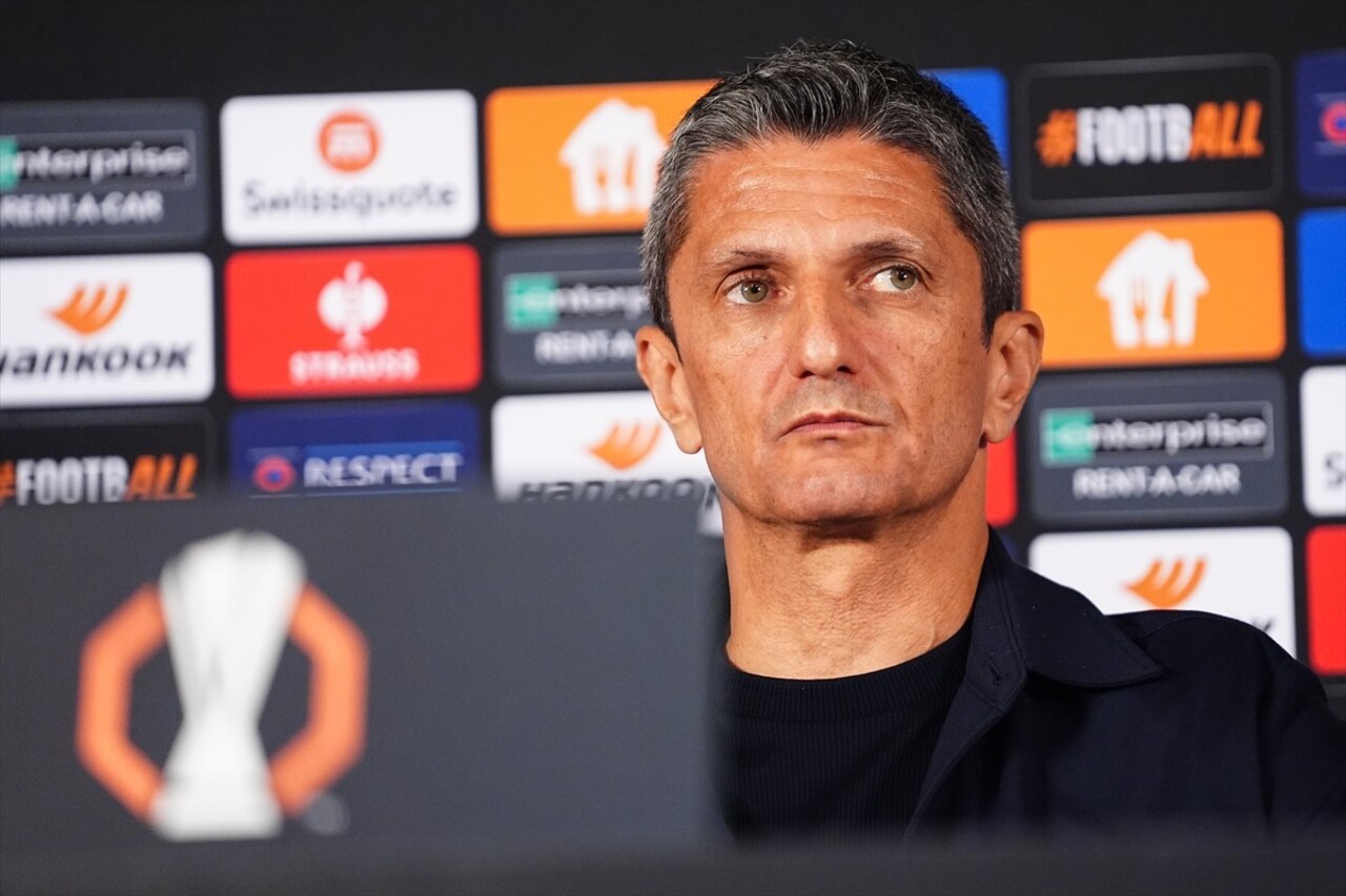 PAOK Teknik Direktörü Razvan Lucescu, UEFA Avrupa Ligi'nin ilk haftasında yarın Galatasaray'a...