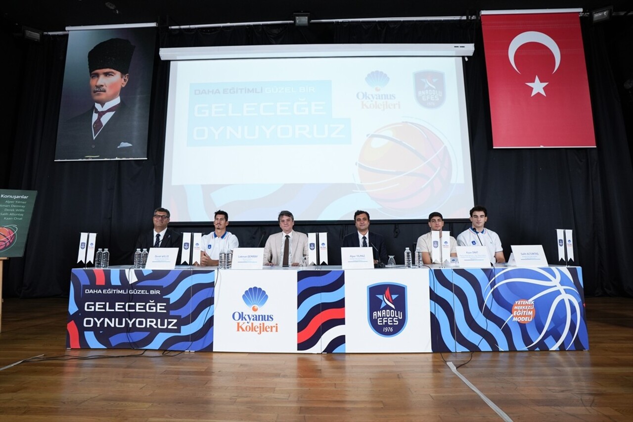 Anadolu Efes Spor Kulübü ile Okyanus Kolejleri arasındaki 8 yıldır devam eden iş birliği anlaşması...