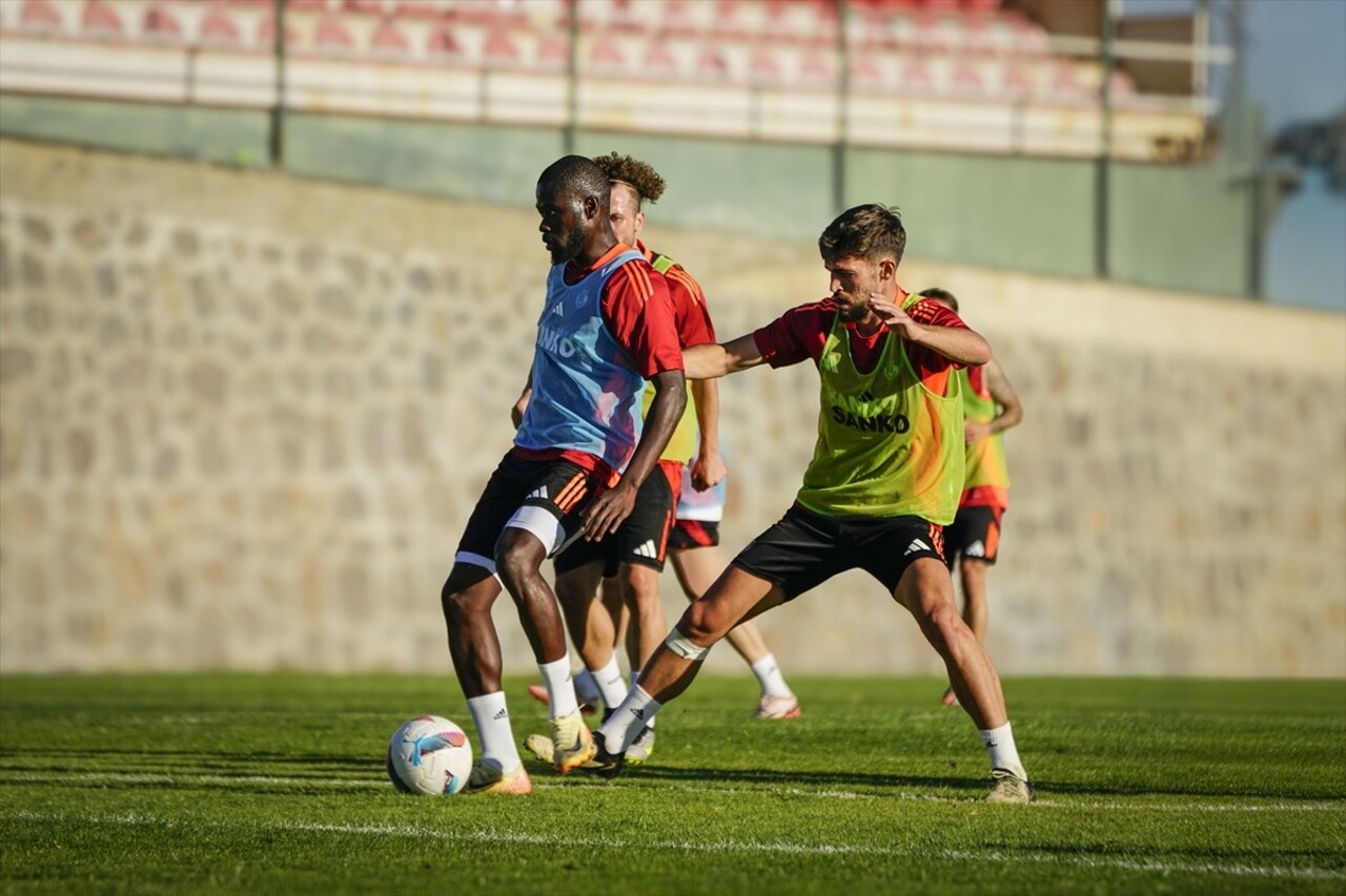 Gaziantep FK, Trendyol Süper Lig'in 7. haftasında deplasmanda ikas Eyüpspor ile yapacağı maçın...