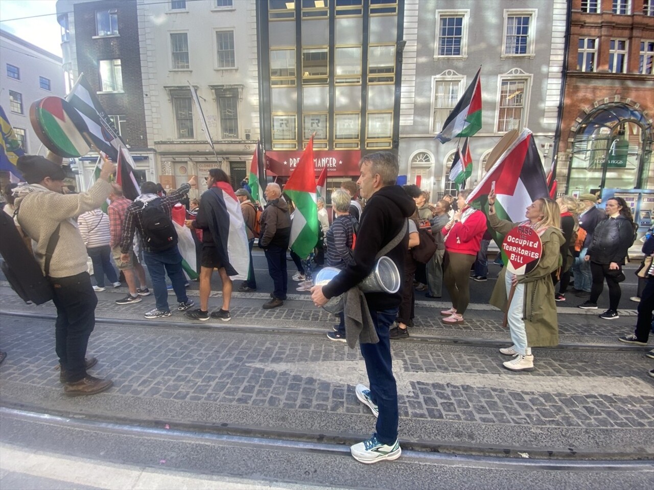 İrlanda’da Güney Kerry’den başkent Dublin’deki İrlanda Parlamentosuna Filistin’e destek amaçlı 11...