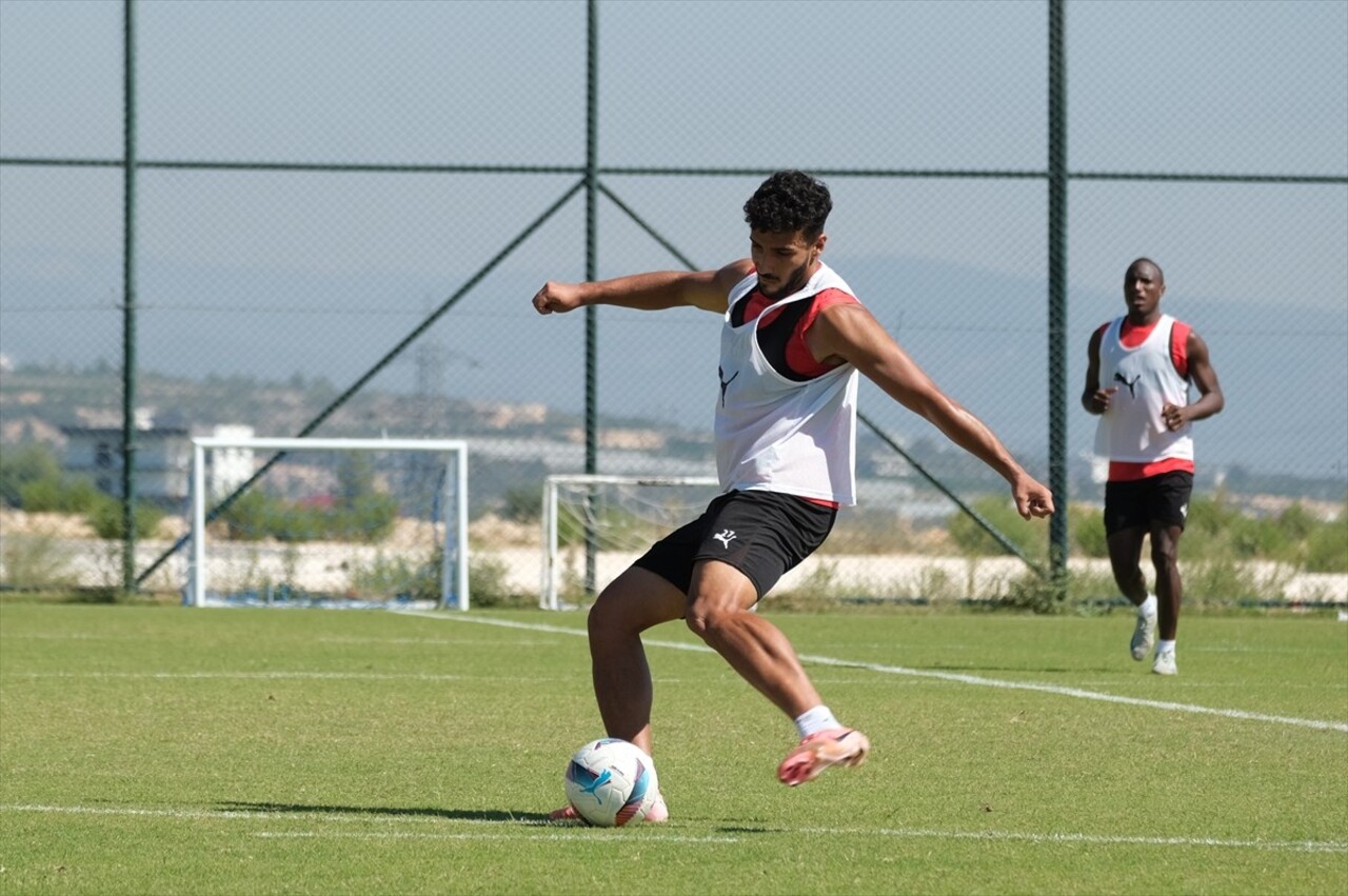 Trendyol Süper Lig'in 7. haftasını bay geçecek Atakaş Hatayspor, 8. haftada Trabzonspor ile...