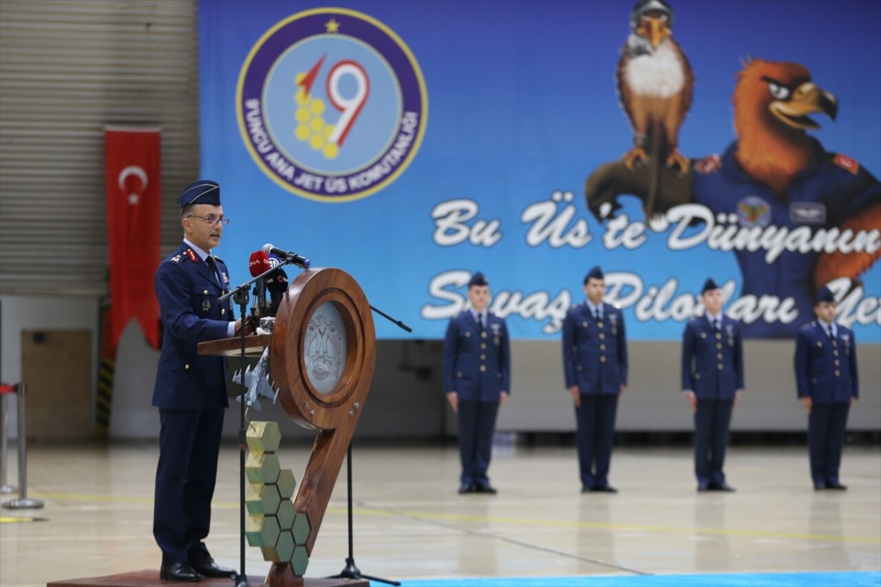 Balıkesir 9'uncu Ana Jet Üs Komutanlığında F-16 hazırlık eğitimlerini başarıyla tamamlayan...