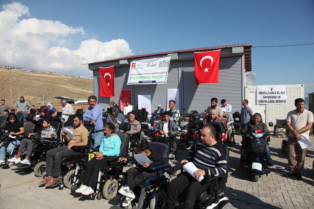 Bitlis'in Ahlat ilçesinde, engellilerin hayatının kolaylaştırılması amacıyla temin edilen 50 akülü...