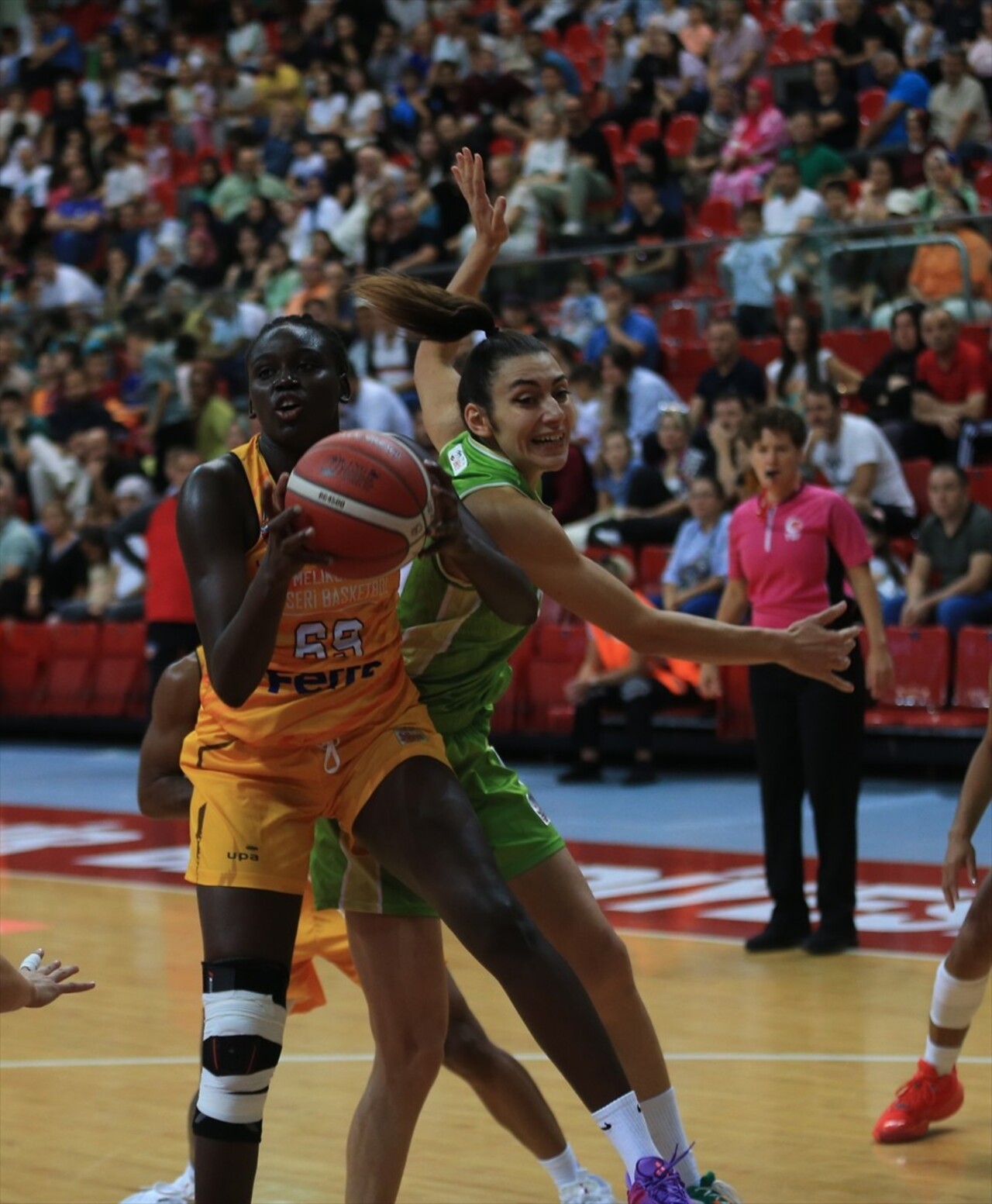 ING Kadınlar Basketbol Süper Ligi'nin ilk haftasında Melikgazi Kayseri Basketbol ile Danilos Pizza...