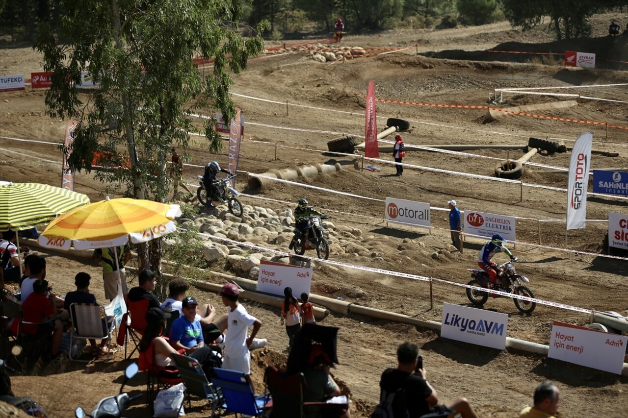 Türkiye Süper Enduro Şampiyonası'nın final ayağı, Muğla'nın Fethiye ilçesinde yapıldı. Esenköy...