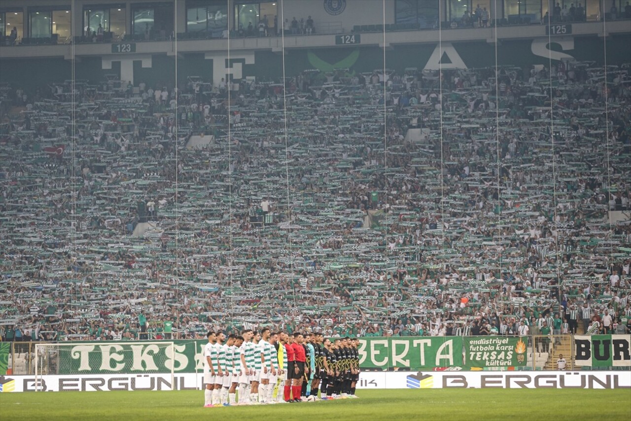 Bursaspor'un TFF 3 Lig 'in dördüncü haftasında Muşspor'u sahasında misafir etti. Satışa çıktığı...