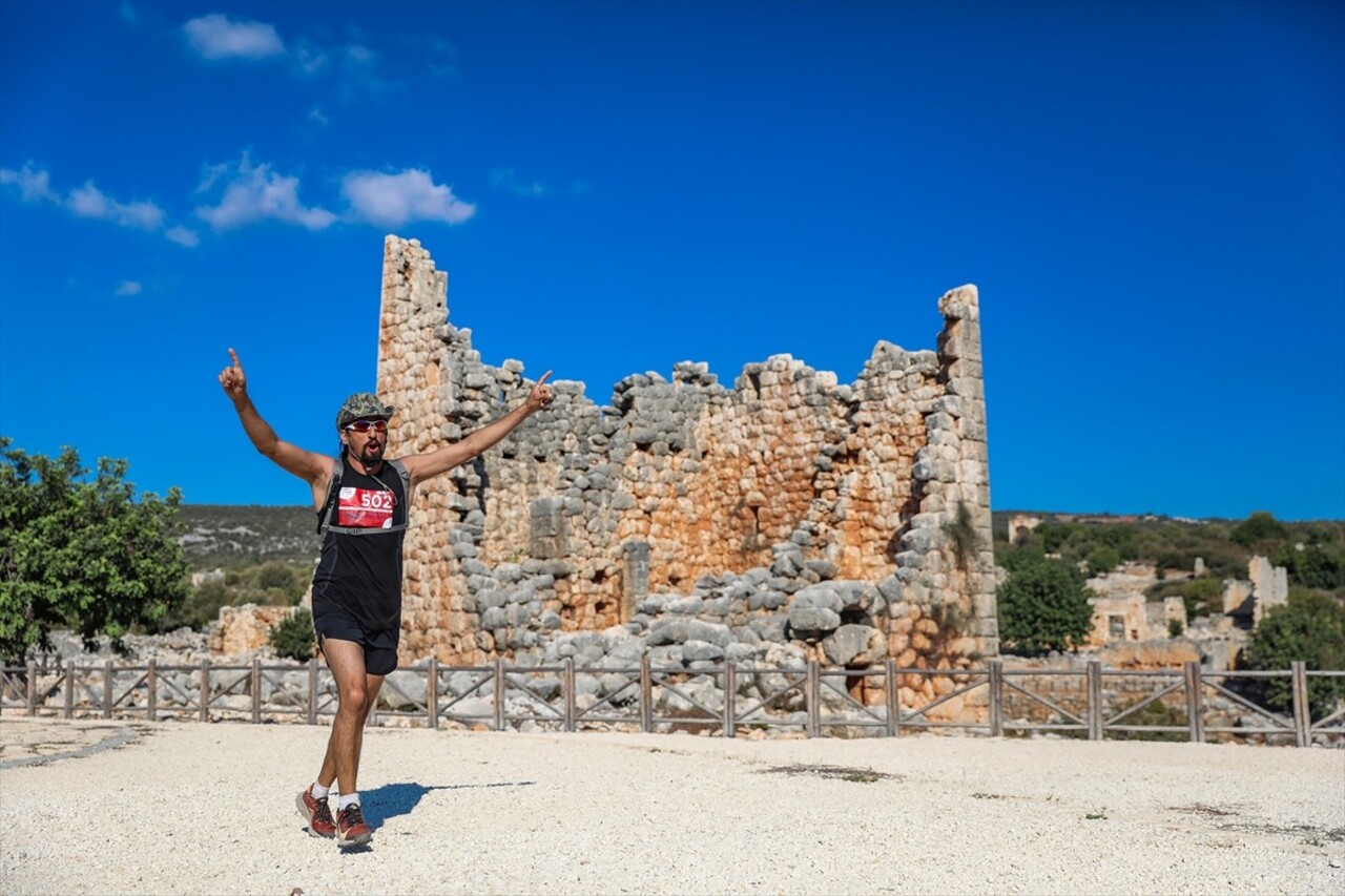 Mersin'de bu yıl üçüncü kez düzenlenen Uluslararası Kilikya Ultra Maratonu tamamlandı. 
Büyükşehir...