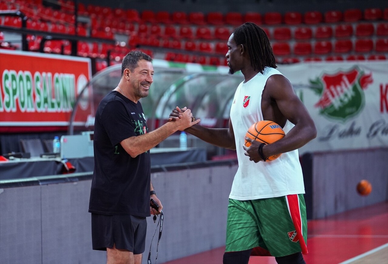 Basketbol Şampiyonlar Ligi C Grubu mücadelesine 2 Ekim Çarşamba günü İspanyol ekibi La Laguna...