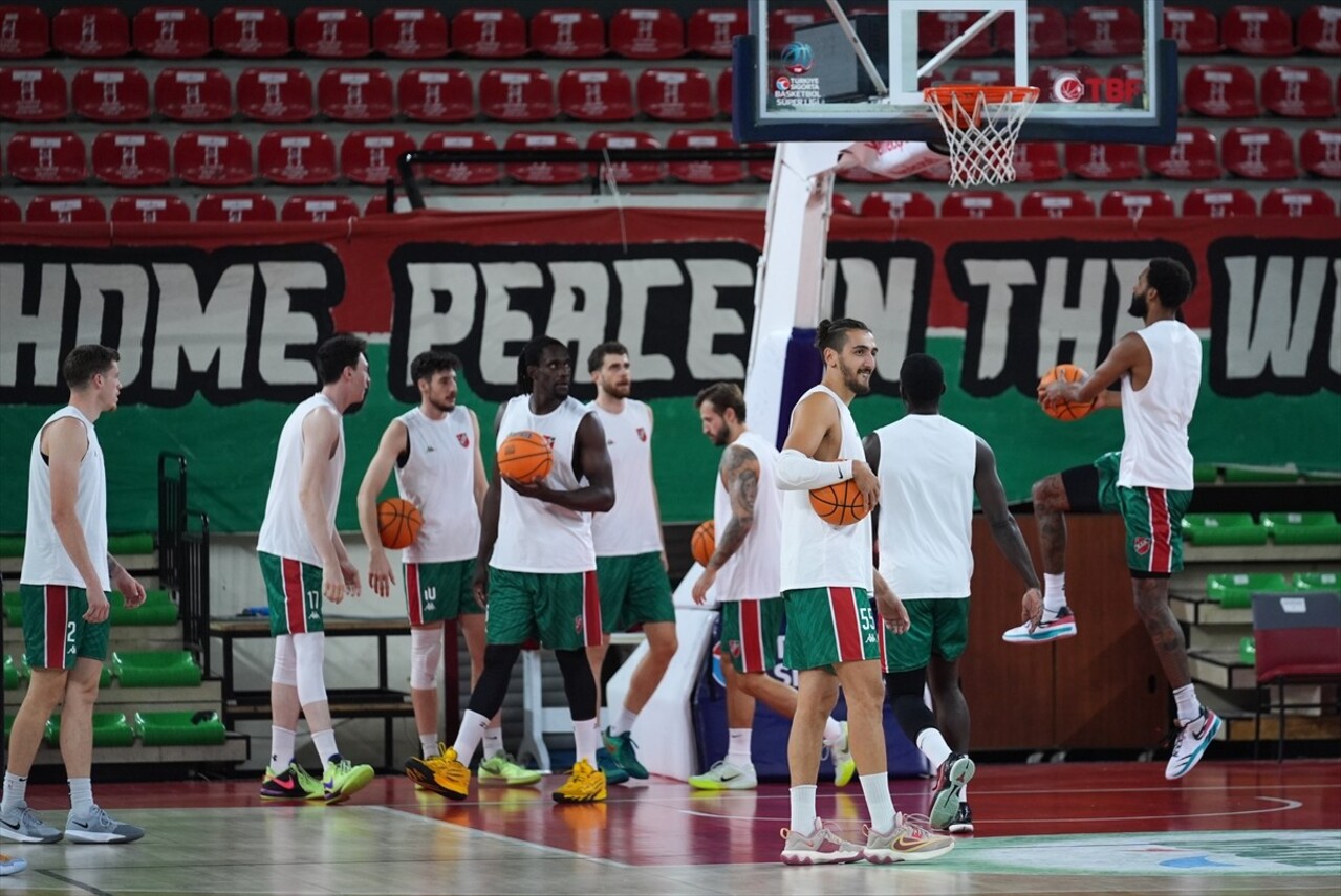 Basketbol Şampiyonlar Ligi C Grubu mücadelesine 2 Ekim Çarşamba günü İspanyol ekibi La Laguna...