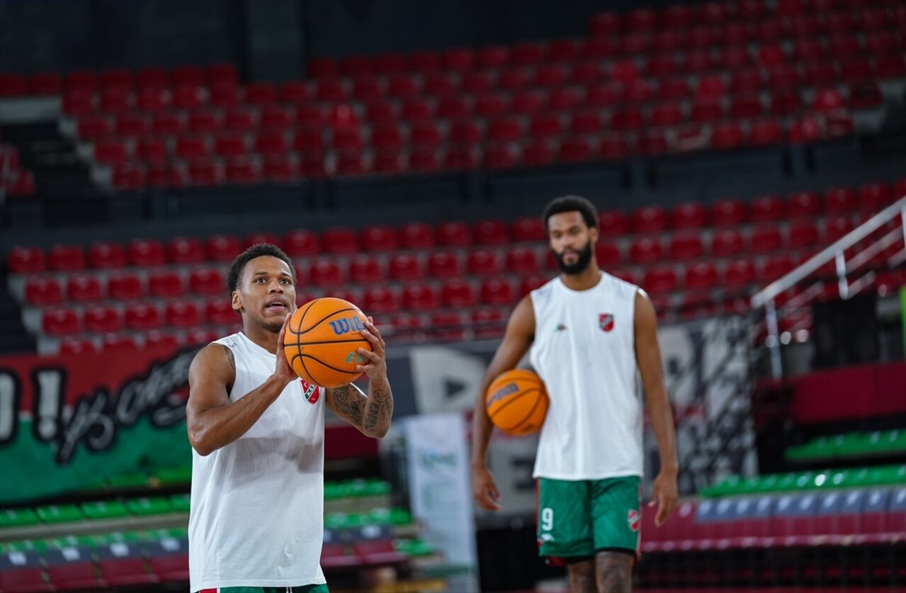 Basketbol Şampiyonlar Ligi C Grubu mücadelesine 2 Ekim Çarşamba günü İspanyol ekibi La Laguna...