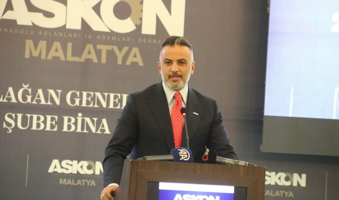 Orhan Aydın, Malatya'da yaptığı