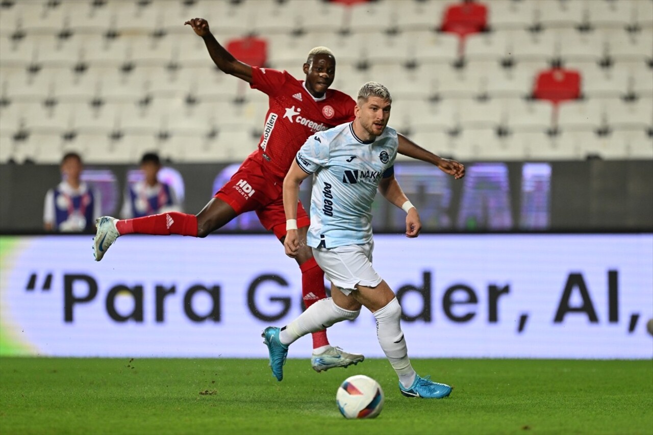 Antalyaspor, Adana Demirspor’u 2-1 Yenerek 5. Haftayı Galibiyetle Kapattı