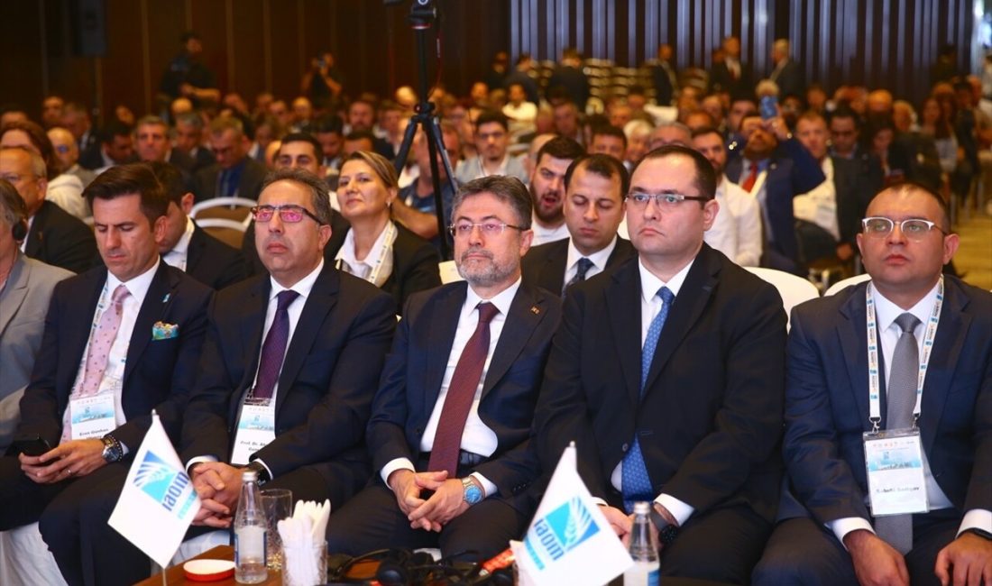 Azerbaycan'da düzenlenen konferansta Türk