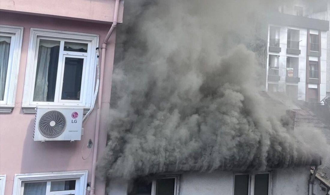 Beyoğlu'nda bir binada çıkan