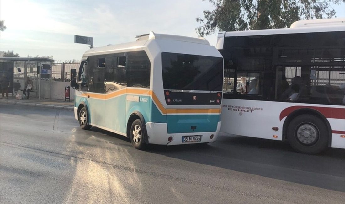 İzmir'de bir minibüs şoförü,