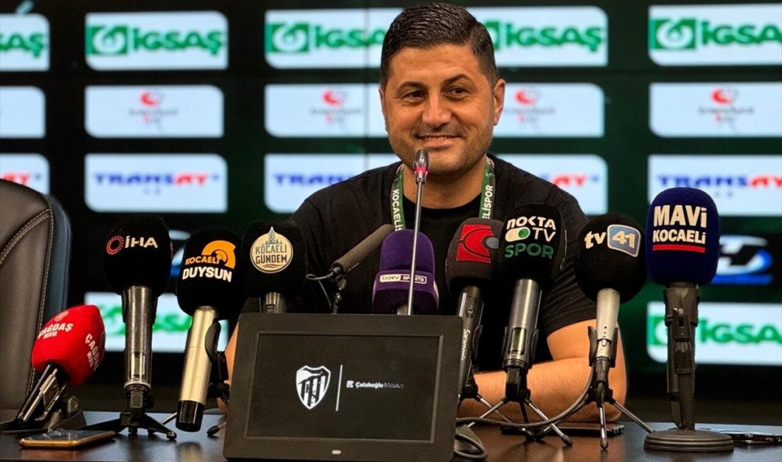 Kocaelispor, Manisa FK karşısında