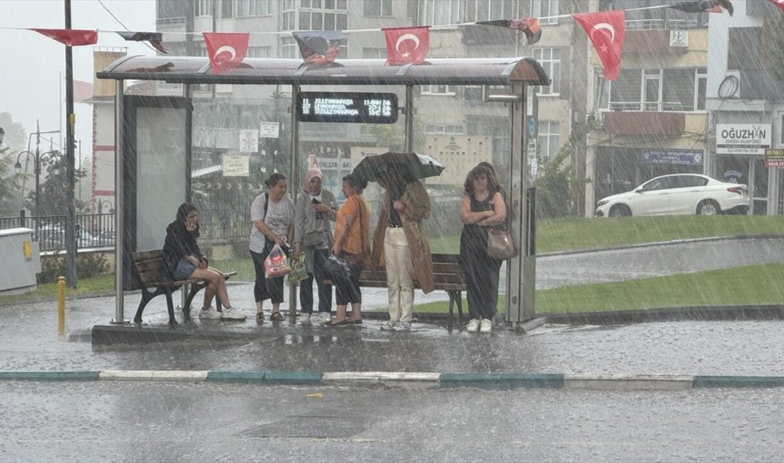 Tekirdağ'da etkili olan sağanak