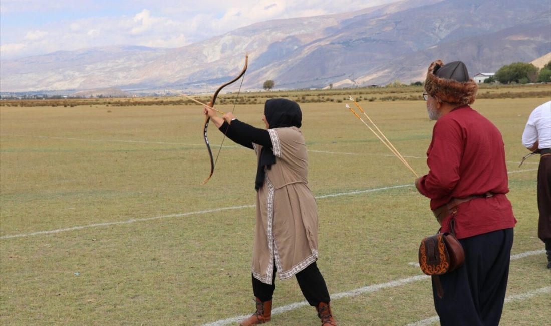 Geleneksel Türk okçuluğunda lisanslı