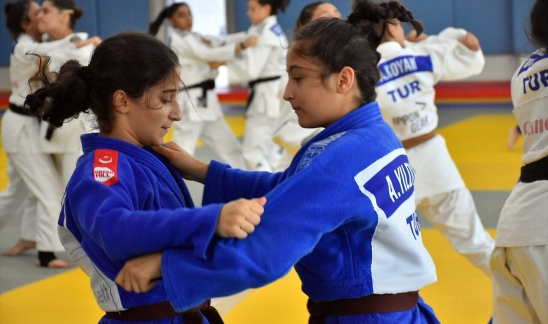 Genç Kadın Judo Milli