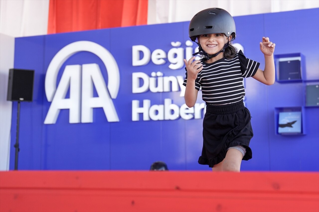 Adana'da düzenlenen Havacılık, Uzay ve Teknoloji Festivali'nin (TEKNOFEST) medya paydaşları...