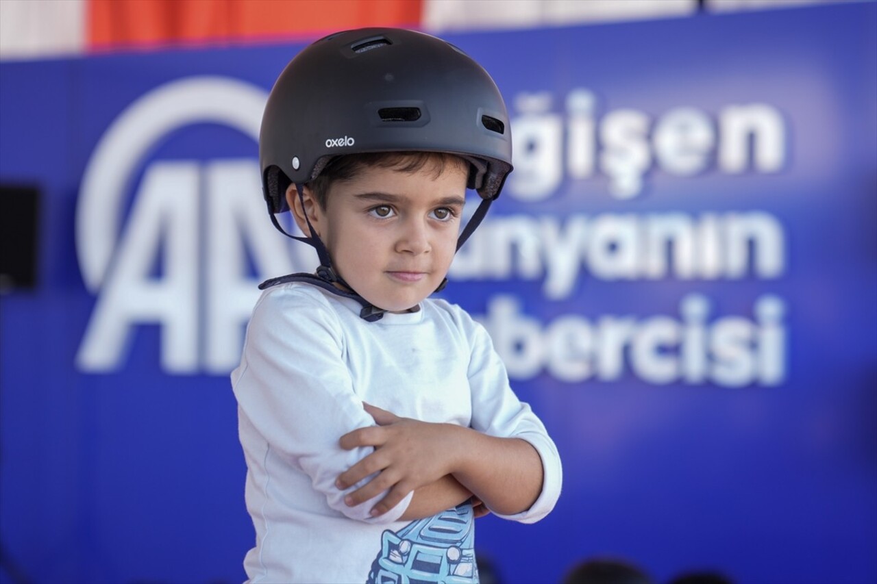 Adana'da düzenlenen Havacılık, Uzay ve Teknoloji Festivali'nin (TEKNOFEST) medya paydaşları...