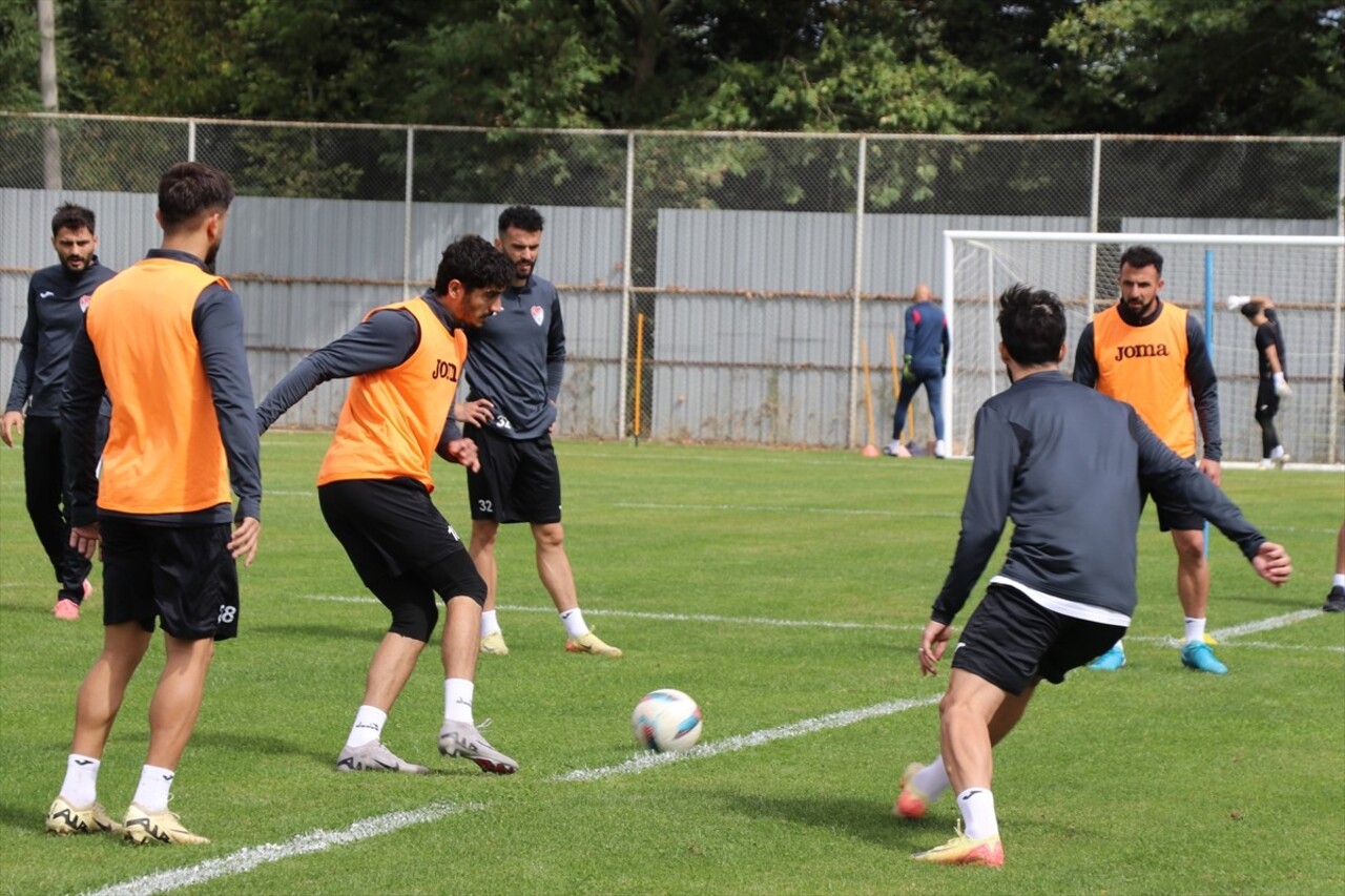 Nesine 2. Lig Kırmızı Grup'ta 5. haftada Giresunspor'u deplasmanda 2-0 yenen Çimentaş Elazığspor...