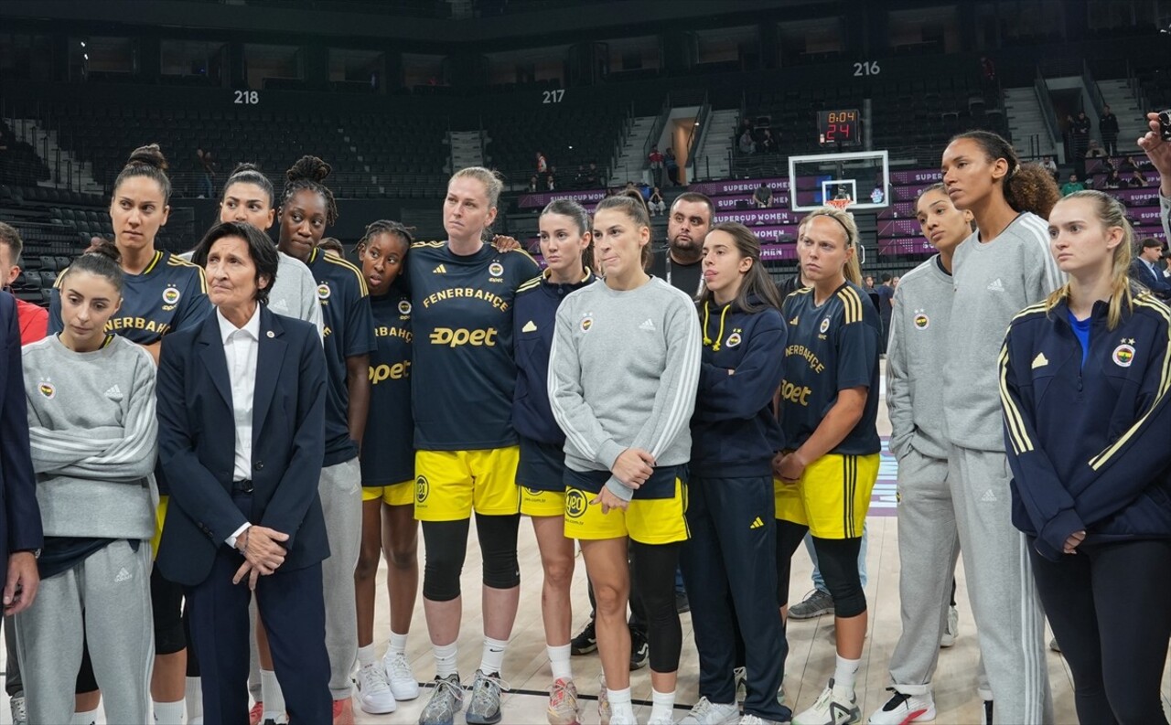 Fenerbahçe Opet ile Beşiktaş arasında Basketbol Gelişim Merkezi'nde oynanan FIBA Kadınlar Süper...