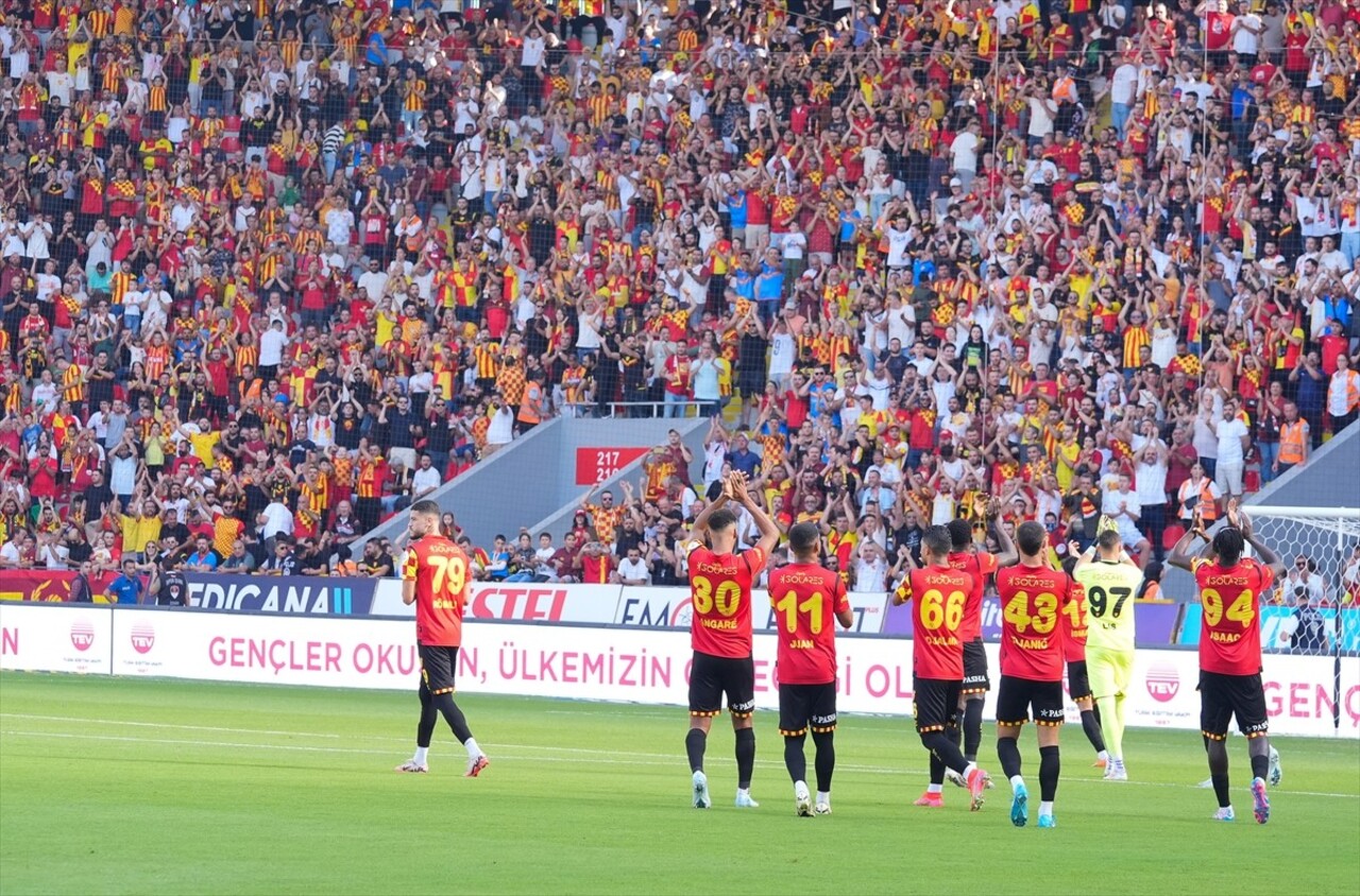 Trendyol Süper Lig’in 8. haftasında Göztepe ile Net Global Sivasspor, Gürsel Aksel Stadı’nda...