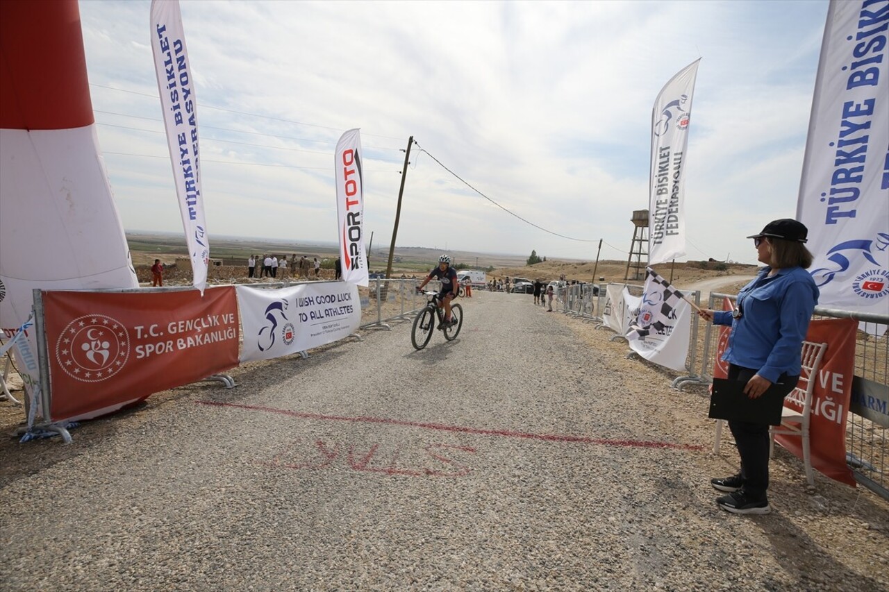 Mardin'in tarihi Dara Antik Kenti'nde Uluslararası Mardin MTB Cup Dağ Bisikleti Yarışları...