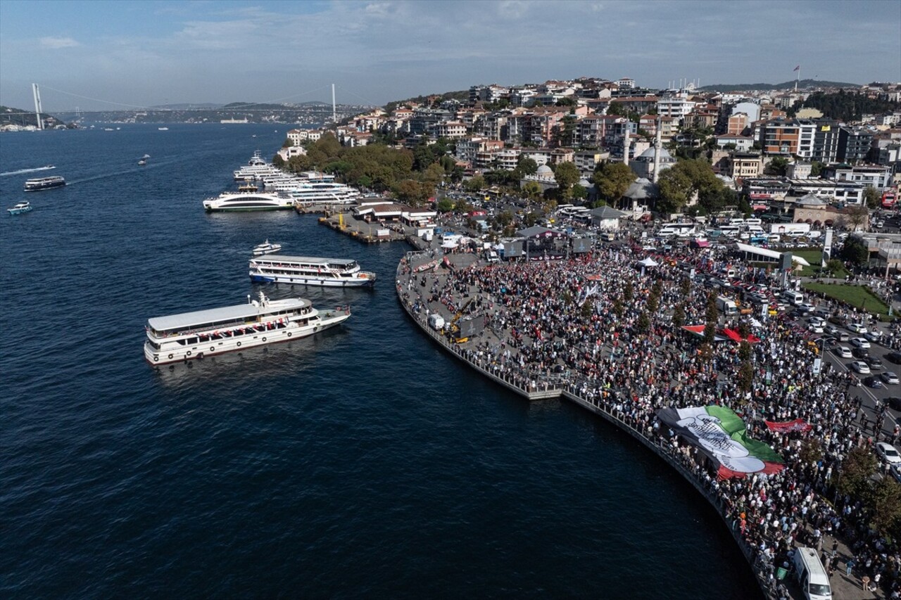 Filistin'e Destek Platformu çatısı altında bir araya gelen sivil toplum kuruluşları, Gazze'de bir...