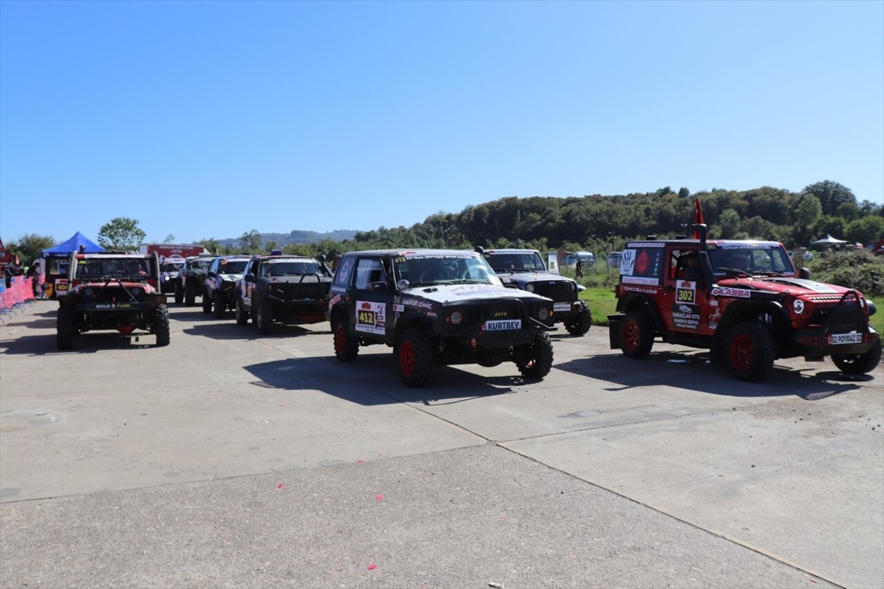 Karadeniz Off-Road Kupası 4. ayak yarışı, Ordu'da gerçekleştirildi. Ünye Yunus Emre Off-Road Spor...