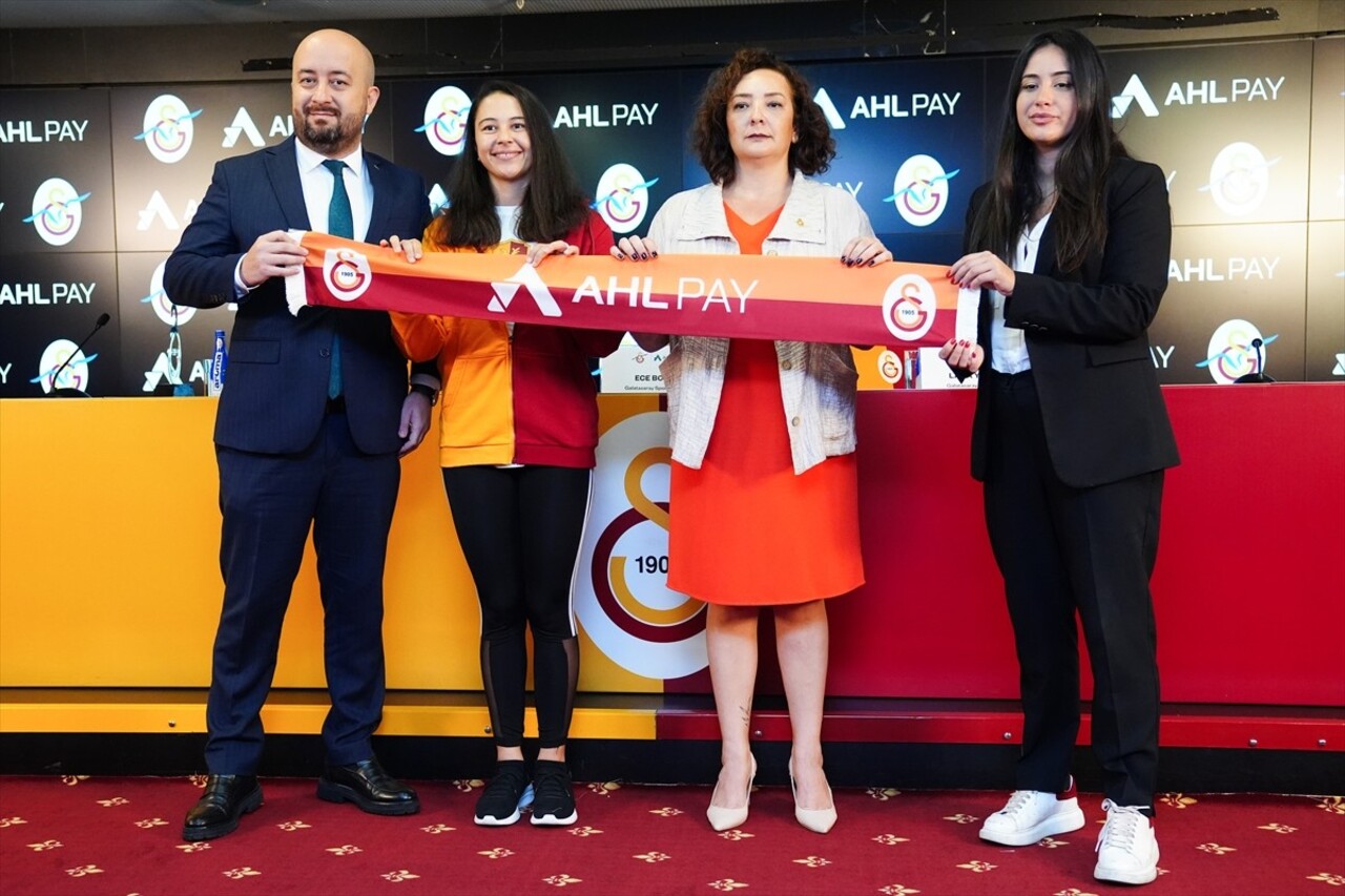 Galatasaray Kulübü, AHL Pay ile otizm yüzme takımının isim sponsorluğu için anlaşma imzaladı. RAMS...