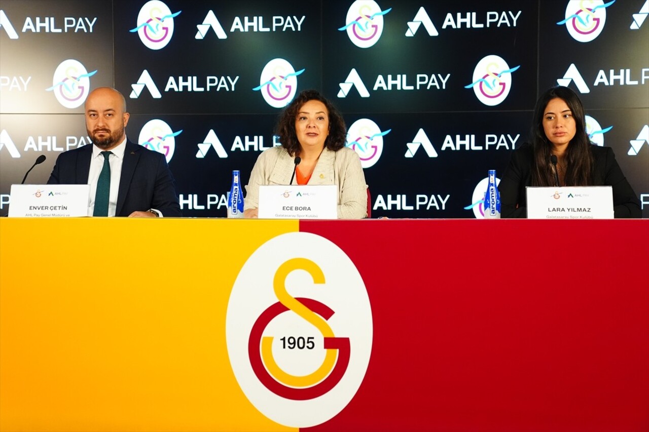 Galatasaray Kulübü, AHL Pay ile otizm yüzme takımının isim sponsorluğu için anlaşma imzaladı. RAMS...