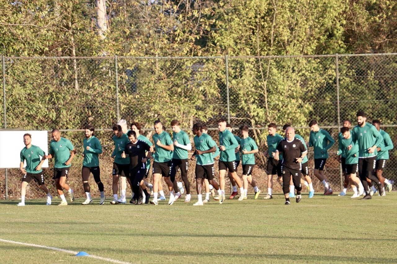 Sakaryaspor, Trendyol 1. Lig'in 9. haftasında sahasında Uğur Okulları İstanbulspor ile yapacağı...