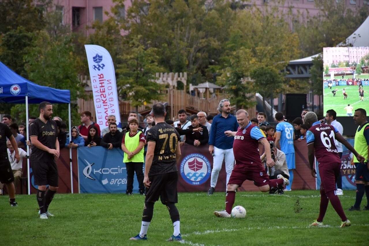 Trabzon'da "Efsanelerle Yeniden Futbol Turnuvası" başladı.
Trabzon Valiliği, Trabzonspor Kulübü ve...