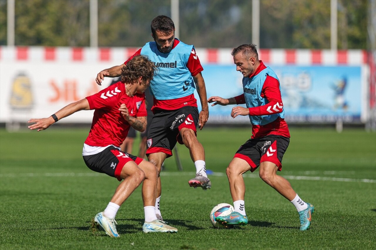 Samsunspor, Trendyol Süper Lig'in 9. haftasında sahasında Fenerbahçe ile yapacağı maçın...