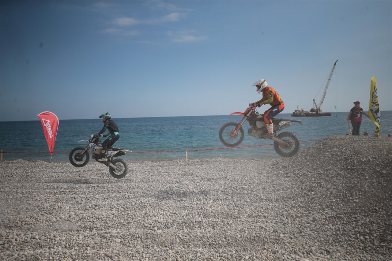 Antalya'nın Kemer ilçesinde düzenlenen Hard Enduro Dünya Şampiyonası'nın 6. ayağı Sea To Sky...