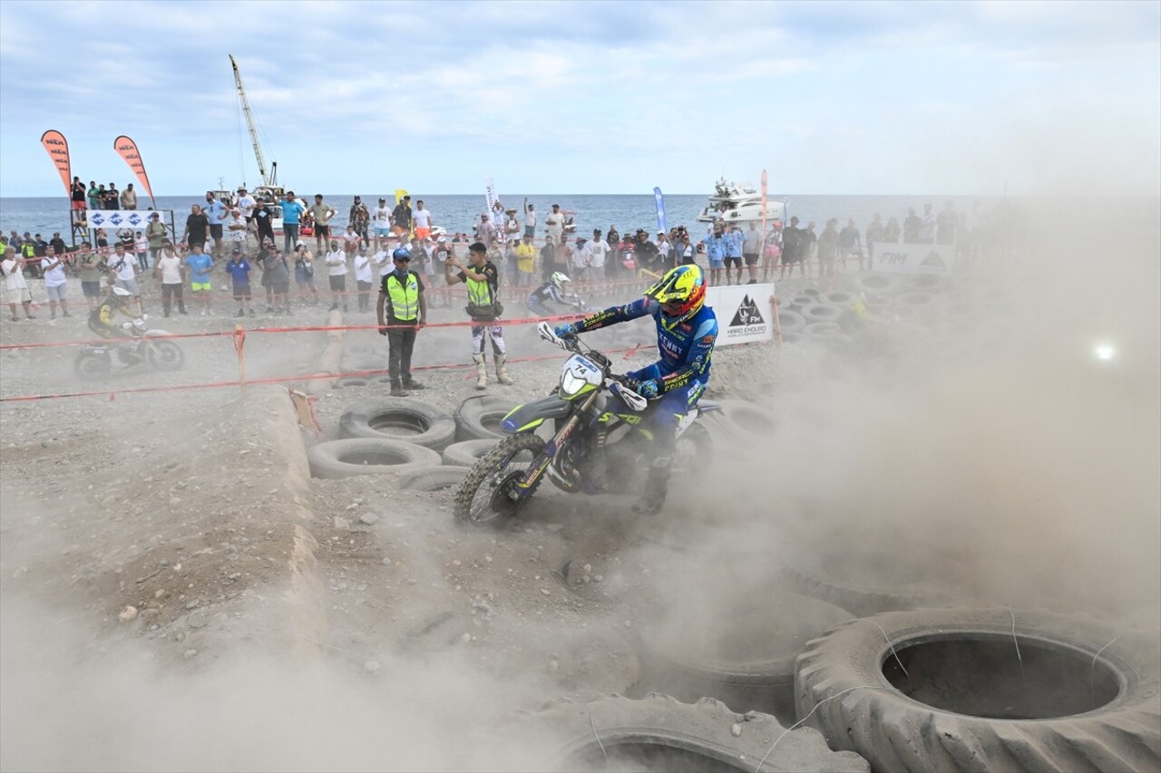 Antalya'nın Kemer ilçesinde düzenlenen Hard Enduro Dünya Şampiyonası'nın 6. ayağı Sea To Sky...