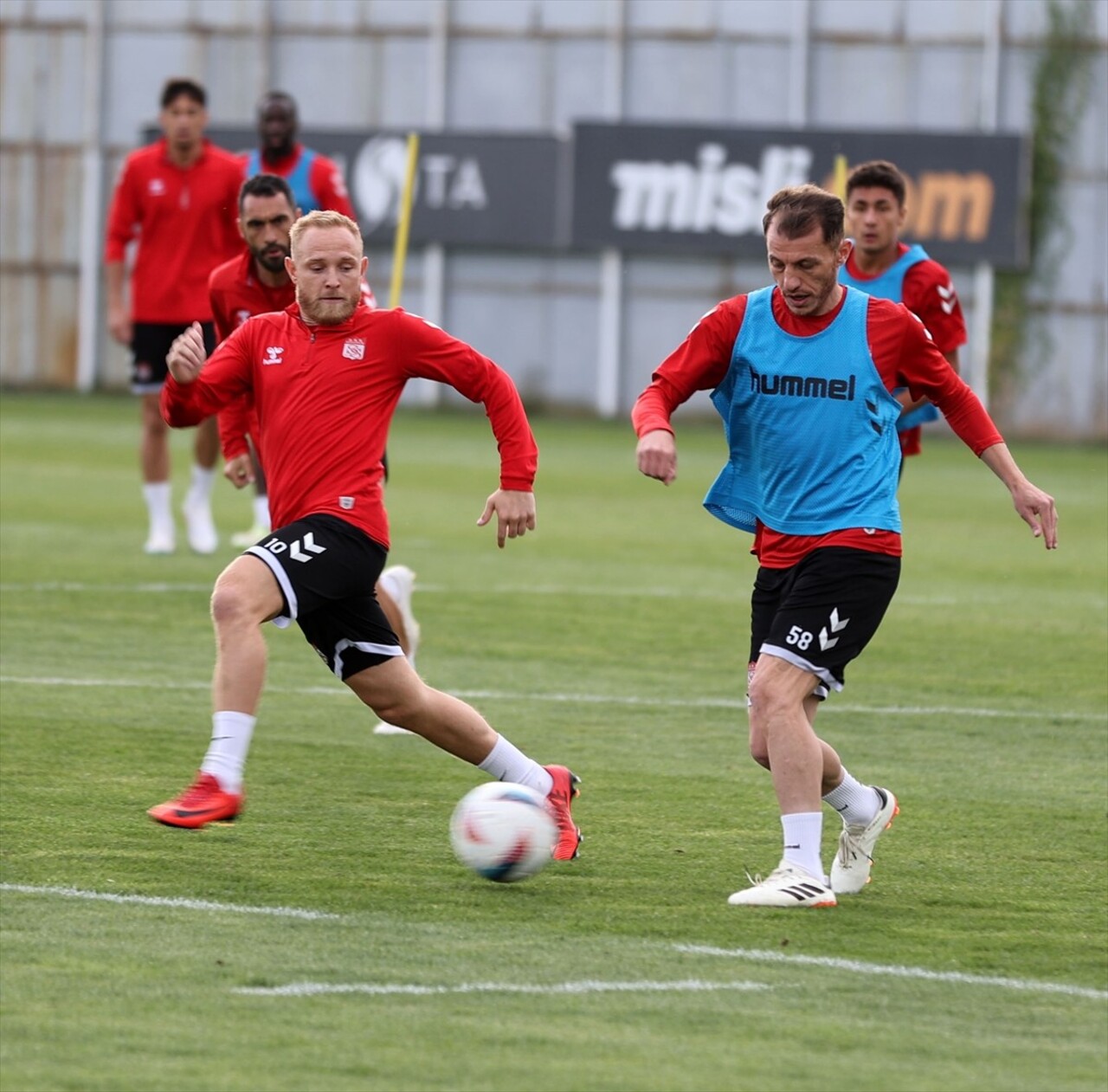 Net Global Sivasspor, Trendyol Süper Lig'in 9. haftasında sahasında Atakaş Hatayspor ile yapacağı...